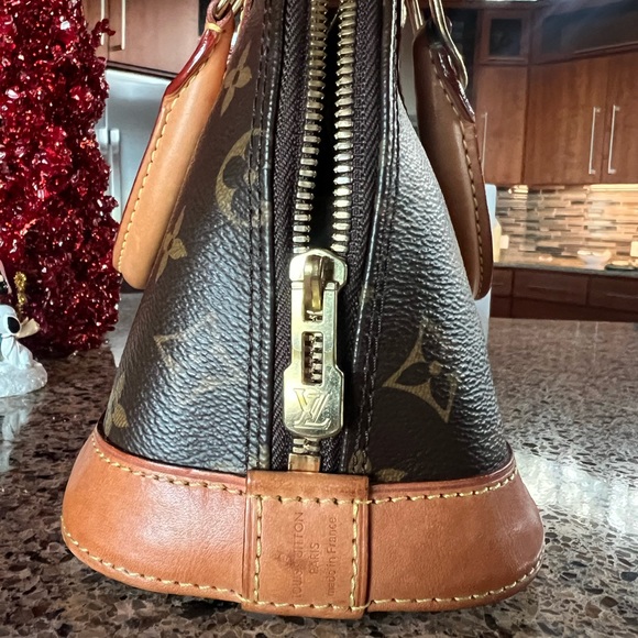 Louis Vuitton Alma BB - Picture 3 of 9